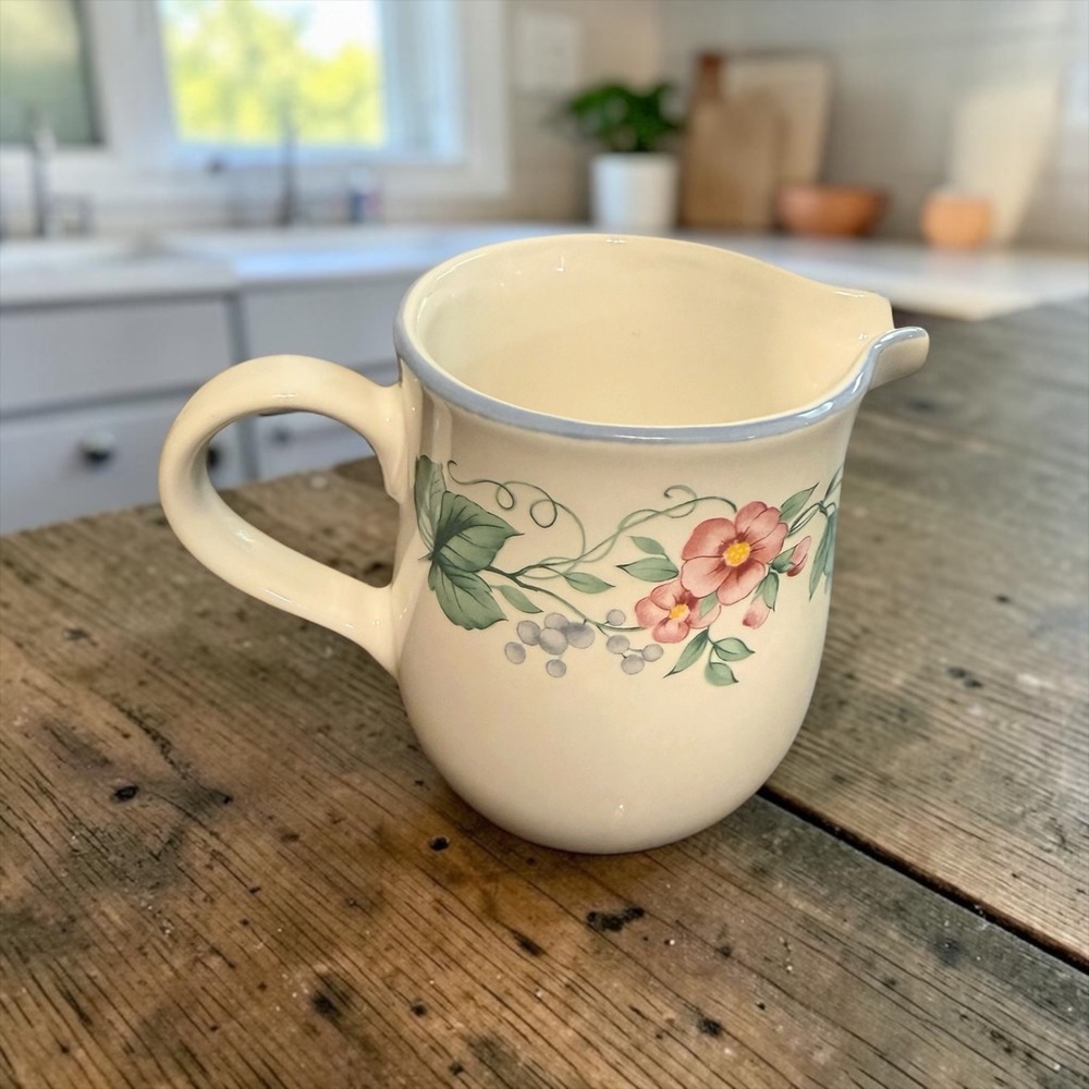 Mervyn's Ranmaru Kensington 4940 Stoneware Creamer Pitcher Floral Japan Vintage